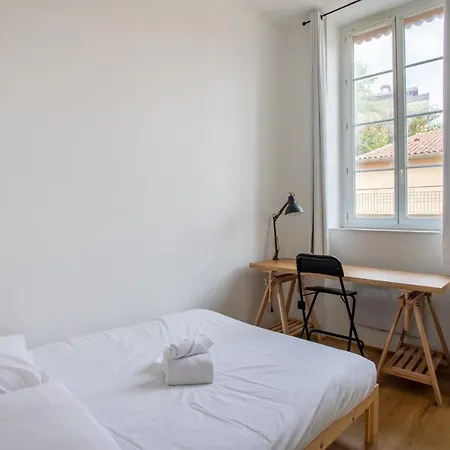 Guestready-spacious Apt On Slopes Of Croix-rousse Apartment *